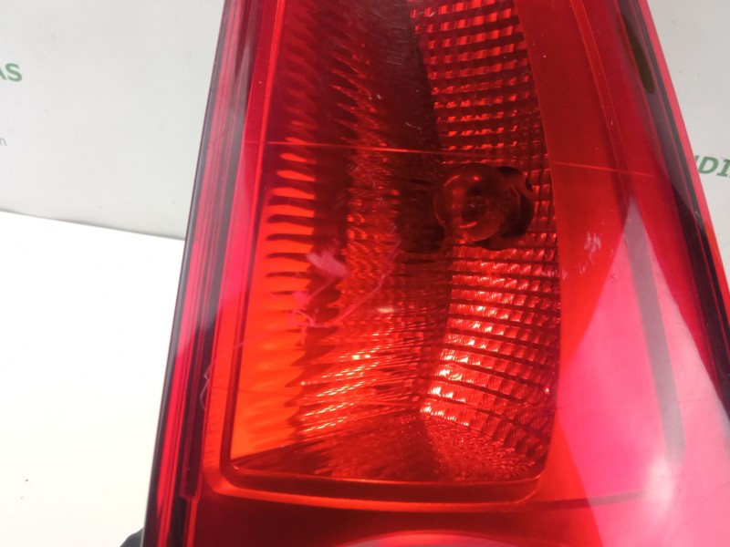 Recambio de piloto trasero derecho para renault grand espace grand espace referencia OEM IAM 8200027153  