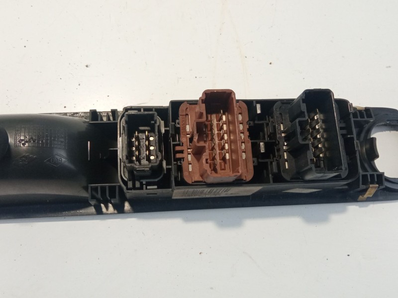 Recambio de mando elevalunas delantero izquierdo para renault grand espace grand espace referencia OEM IAM 8200519356 0012126 