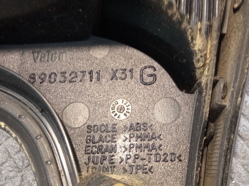 Recambio de piloto porton trasero izquierdo para citroën c5 referencia OEM IAM   