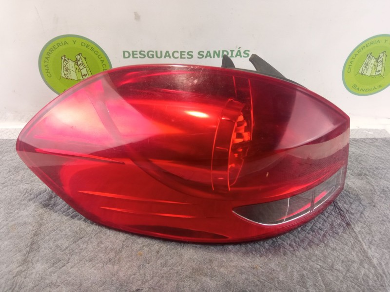 Recambio de piloto trasero izquierdo para renault clio referencia OEM IAM 20240999 8200586843 