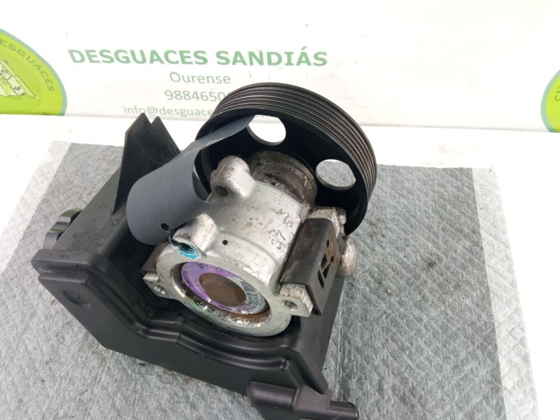 Recambio de bomba direccion asistida para peugeot 206 referencia OEM IAM   