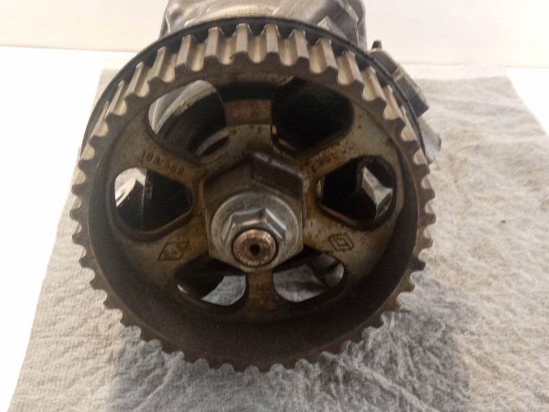 Recambio de bomba inyeccion para renault megane referencia OEM IAM 9303Z111B  