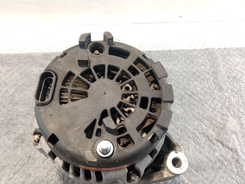 Recambio de alternador 115a-14v para ssangyong actyon sports pick up 200xdi referencia OEM IAM A6641540102  