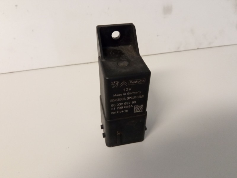 Recambio de relé precalentamiento para citroën ds4 referencia OEM IAM 980329978051299058A  