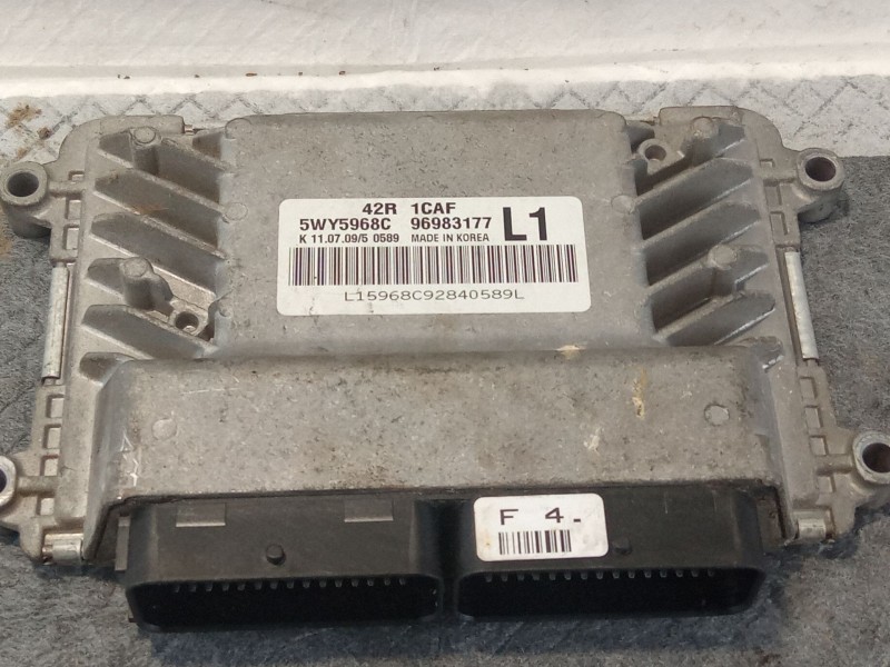 Recambio de centralita motor para chevrolet aveo 1.2 16v ls referencia OEM IAM 5WY5968C 96983177 