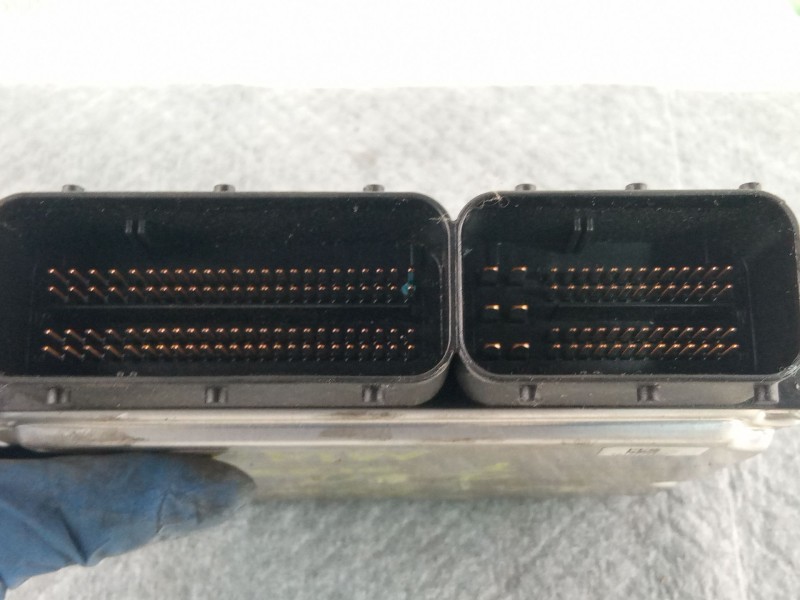 Recambio de centralita motor para bmw 118d referencia OEM IAM 0281013537 DDE 7807828 