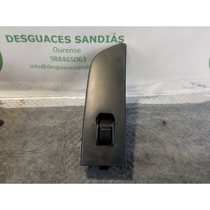 Recambio de mando elevalunas delantero derecho para nissan terrano referencia OEM IAM 809602X802  