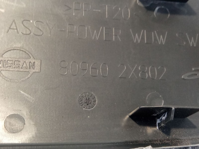 Recambio de mando elevalunas delantero derecho para nissan terrano referencia OEM IAM 809602X802  