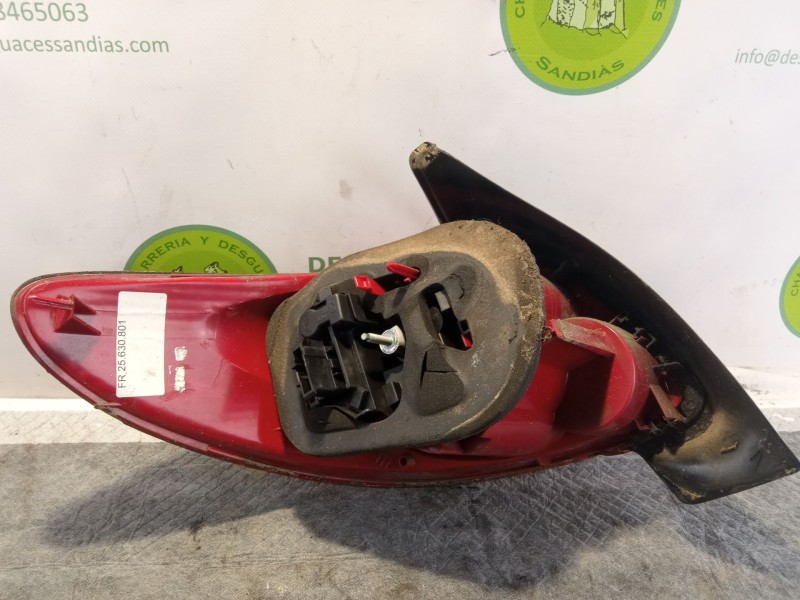 Recambio de piloto trasero derecho para peugeot 206 referencia OEM IAM   