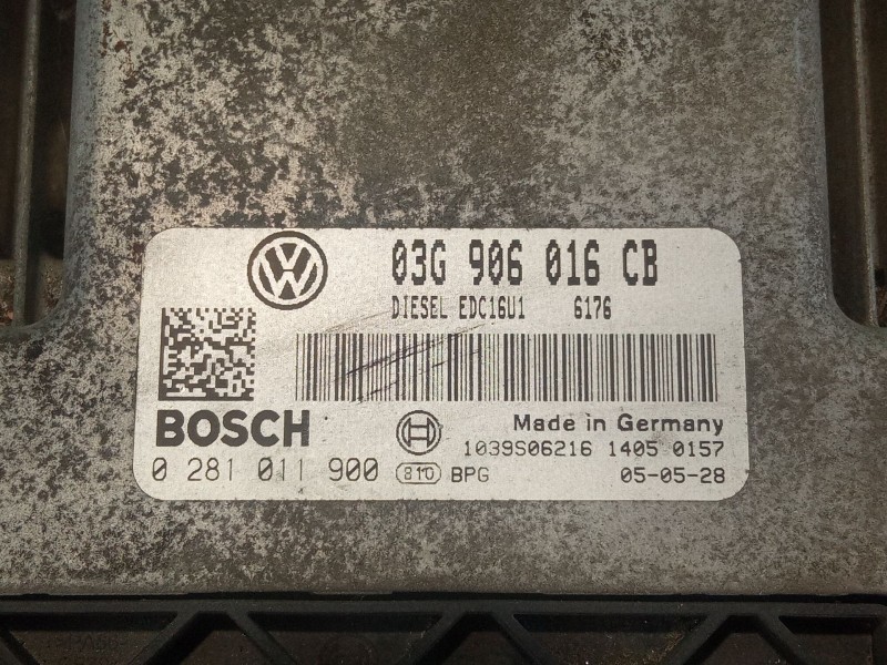 Recambio de centralita motor para volkswagen golf referencia OEM IAM 03G906016CB0881011900  