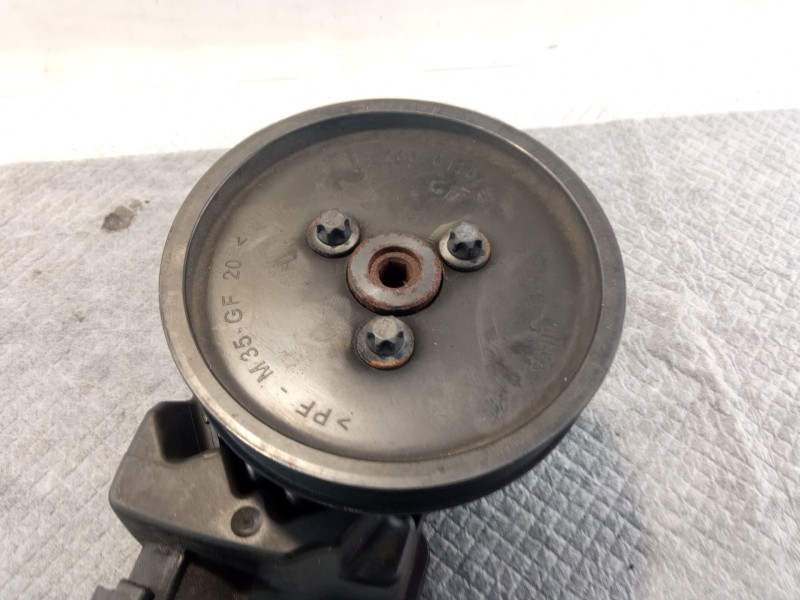 Recambio de bomba direccion asistida para mercedes benz e320 referencia OEM IAM A6112300115  