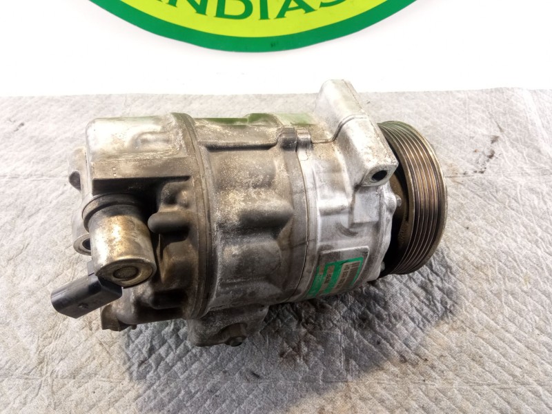 Recambio de compresor aire acondicionado para volkswagen golf referencia OEM IAM 1K0820803Q  