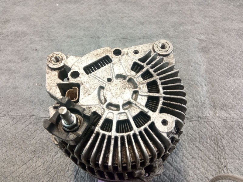 Recambio de alternador 210a/12v para renault vel satis referencia OEM IAM 8200404464  