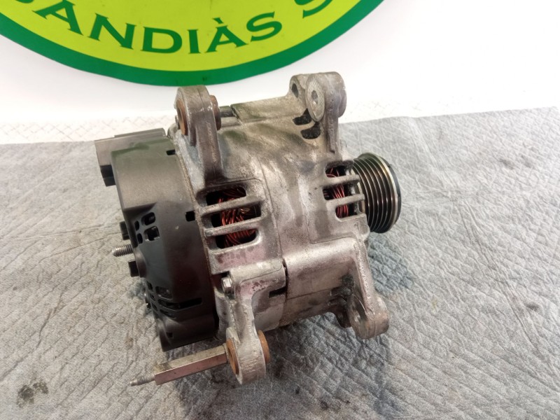 Recambio de alternador 140a/14v para volkswagen golf referencia OEM IAM 06F903023C  