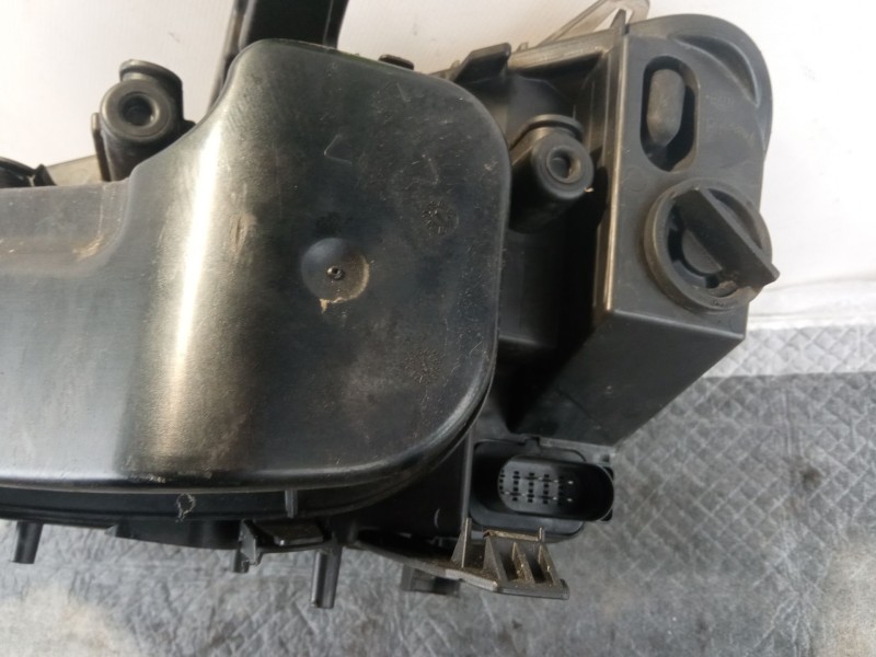 Recambio de faro delantero derecho para ford focus referencia OEM IAM   