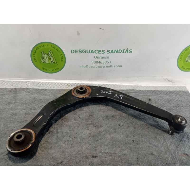 Recambio de brazo suspension inferior delantero izquierdo para peugeot 206 referencia OEM IAM   