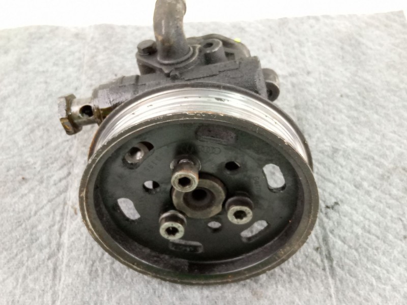 Recambio de bomba direccion asistida para volkswagen golf referencia OEM IAM   