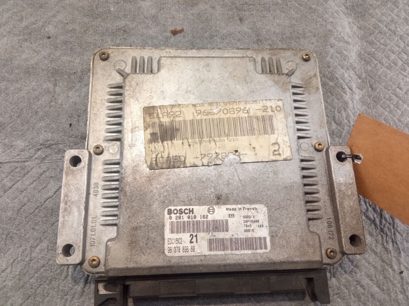 Recambio de centralita motor para peugeot 306 referencia OEM IAM 0281010162-9637089680  