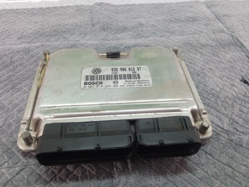 Recambio de centralita motor para seat toledo referencia OEM IAM 038906012BT0281010229  