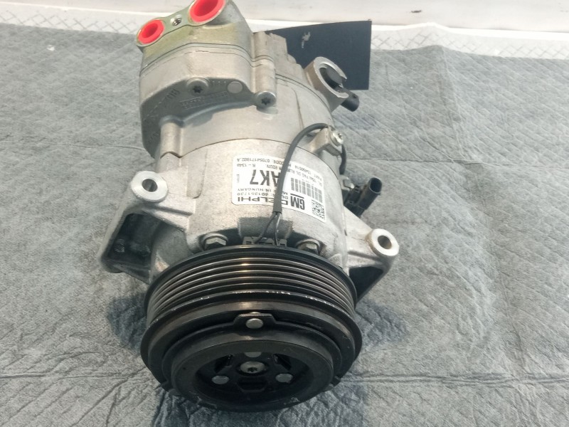 Recambio de compresor aire acondicionado para opel zafira referencia OEM IAM TG12C173  