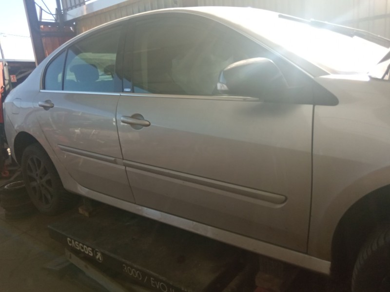 renault laguna del año 2010