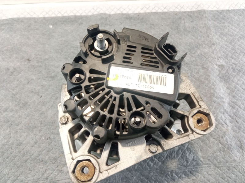 Recambio de alternador para renault megane referencia OEM IAM TG11C064-S543562A  