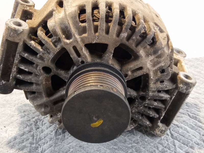 Recambio de alternador 150a 14v para mercedes benz c220 referencia OEM IAM A0141541102  