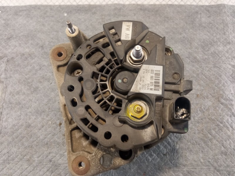 Recambio de alternador para seat ibiza referencia OEM IAM 0124325013/037903025M  