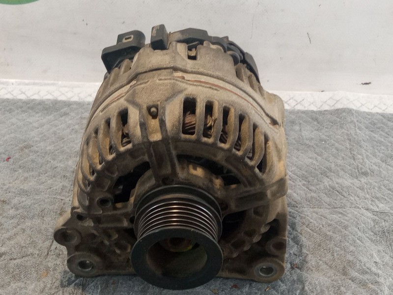 Recambio de alternador para seat ibiza referencia OEM IAM 0124325013/037903025M  