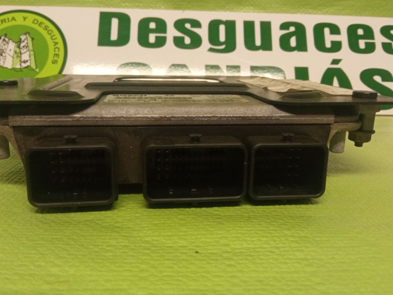 Recambio de centralita motor para peugeot 307 referencia OEM IAM 0281011081  9647472780