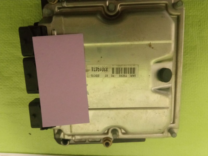 Recambio de centralita motor para peugeot 307 referencia OEM IAM 0281011081  9647472780