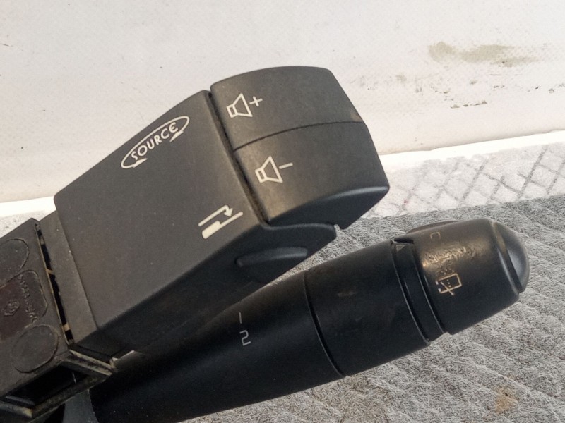 Recambio de conmutador luces para nissan primastar referencia OEM IAM   