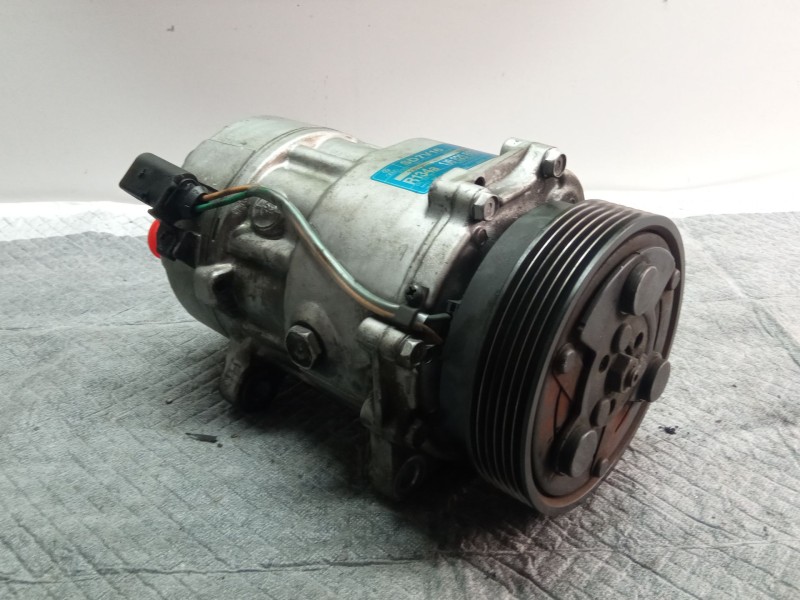 Recambio de compresor aire acondicionado para audi a3 referencia OEM IAM 1J0820803K  