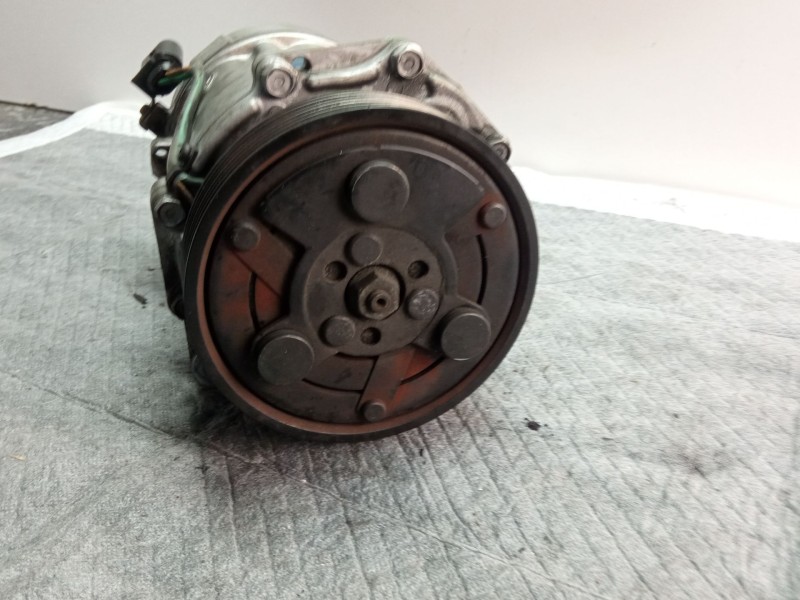 Recambio de compresor aire acondicionado para audi a3 referencia OEM IAM 1J0820803K  