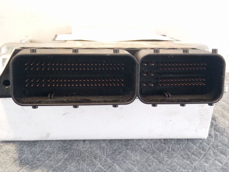 Recambio de centralita motor para bmw 320d referencia OEM IAM 0281014238 DDE7809000 