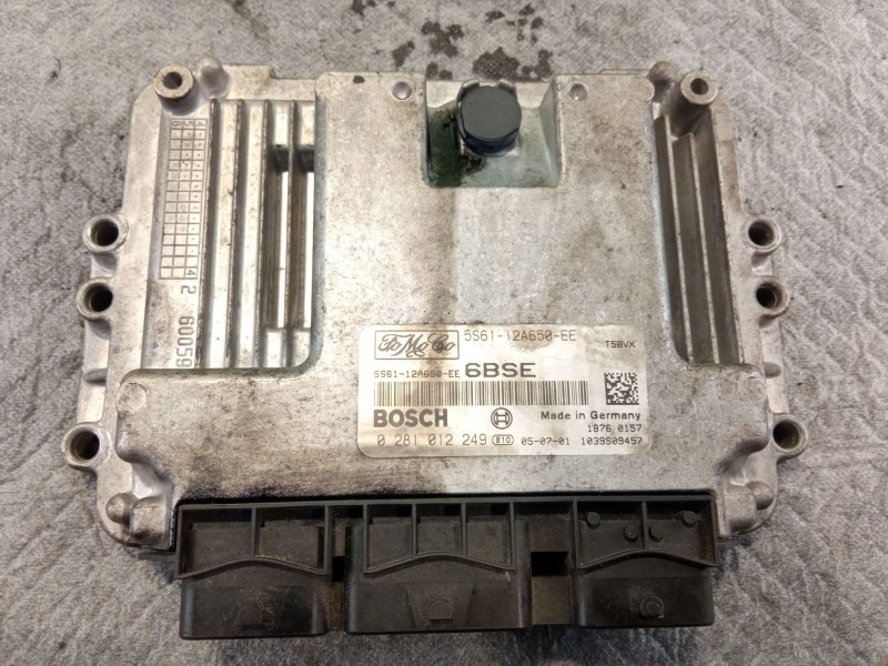 Recambio de centralita motor para ford fiesta referencia OEM IAM 0281012249  