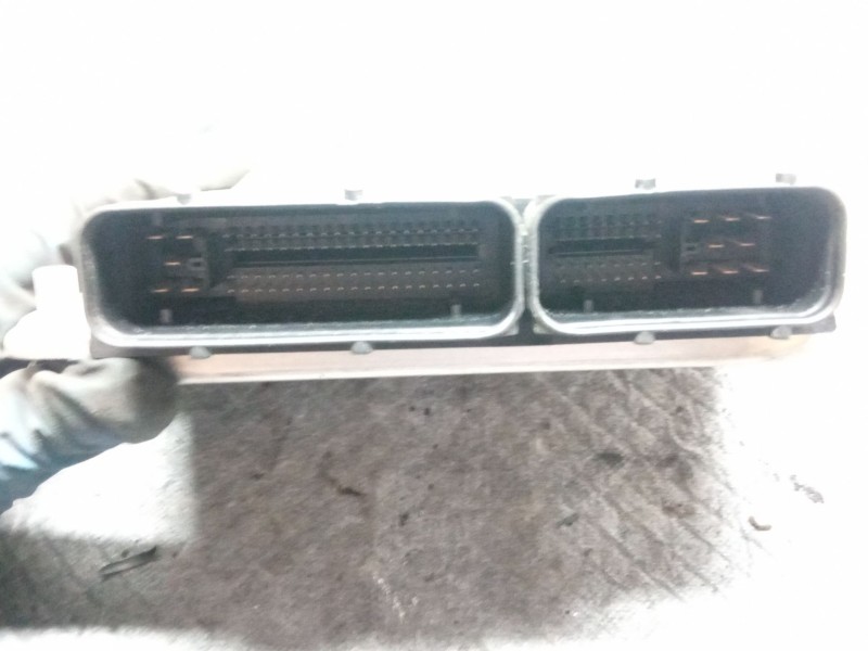 Recambio de centralita motor para skoda fabia referencia OEM IAM 038906019AF0281010289  