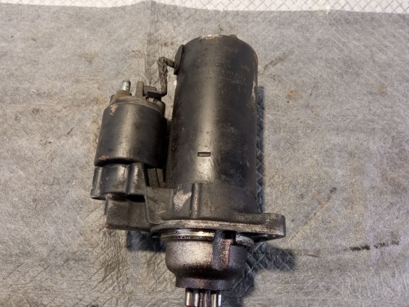 Recambio de motor arranque para volkswagen passat referencia OEM IAM 02A911023J  0001124001
