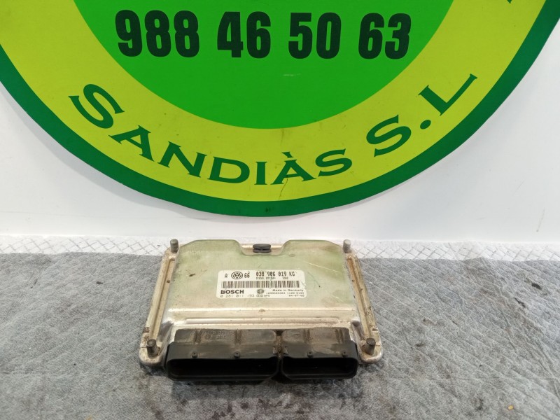 Recambio de centralita motor para seat león referencia OEM IAM 038906019KG0281011193  
