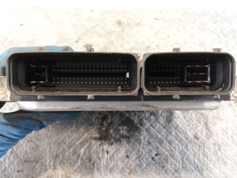 Recambio de centralita motor para seat león referencia OEM IAM 038906019KG0281011193  