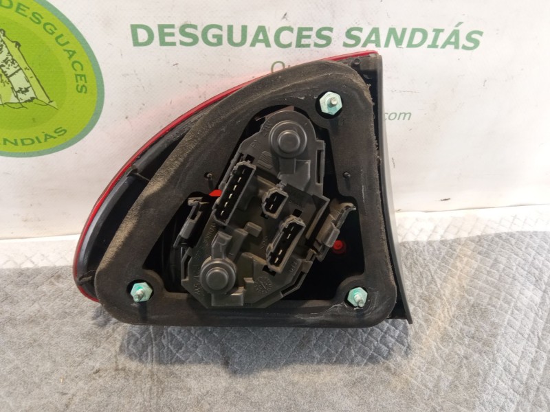 Recambio de piloto carrocería trasero derecho para seat león referencia OEM IAM   