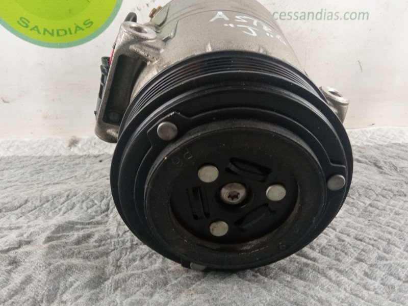 Recambio de compresor aire acondicionado para opel astra referencia OEM IAM 401351739  