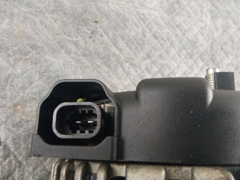 Recambio de alternador 100a/14v para opel astra referencia OEM IAM 13500186  