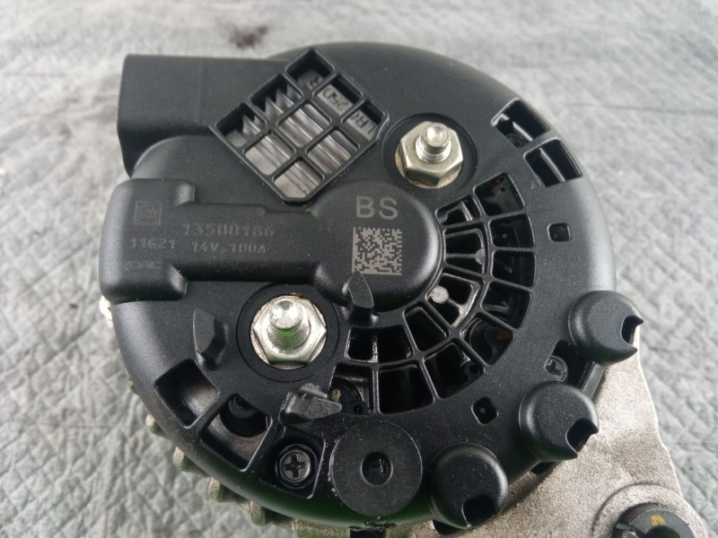 Recambio de alternador 100a/14v para opel astra referencia OEM IAM 13500186  