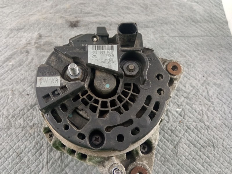 Recambio de alternador 140a/14v para volkswagen caddy referencia OEM IAM 0124525091-06F903023F  