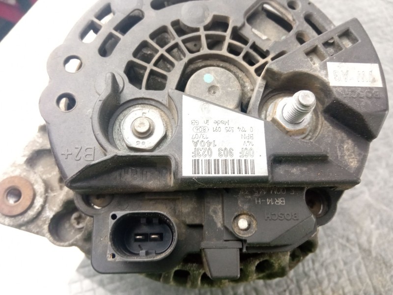Recambio de alternador 140a/14v para volkswagen caddy referencia OEM IAM 0124525091-06F903023F  