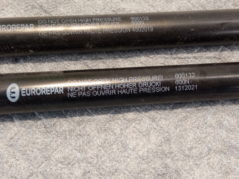 Recambio de amortiguadores maletero / porton para peugeot 307 referencia OEM IAM   