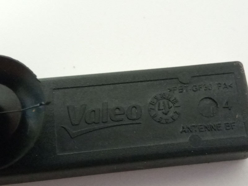 Recambio de antena para citroën ds4 referencia OEM IAM XD0287039R2E1136485A  