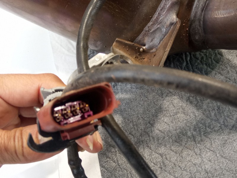 Recambio de catalizador para seat ibiza referencia OEM IAM 2q0131723g  