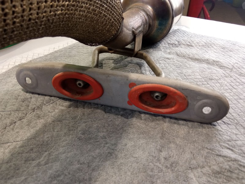 Recambio de catalizador para seat ibiza referencia OEM IAM 2q0131723g  